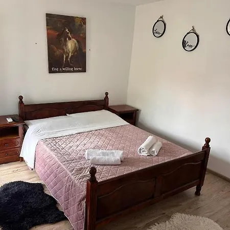 Yellow House * Eforie Nord