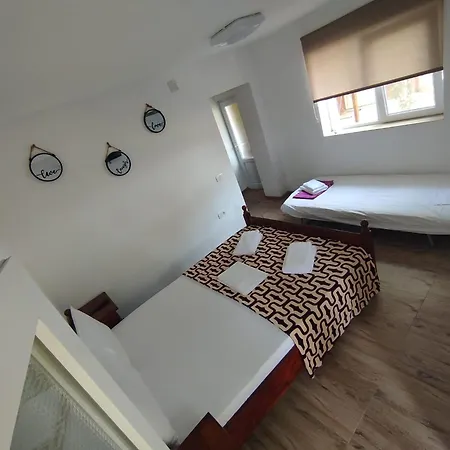 Yellow House Vendégház Észak-Eforie