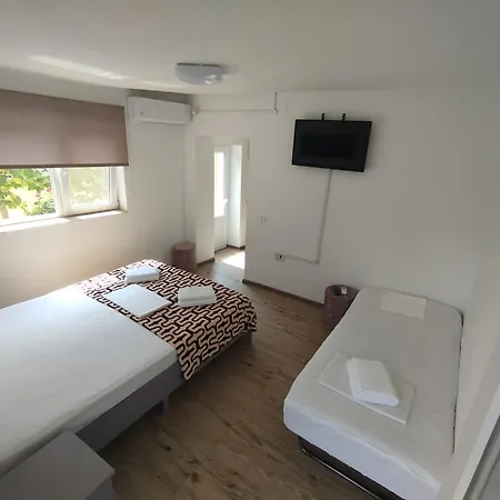 Vendégház Yellow House Észak-Eforie